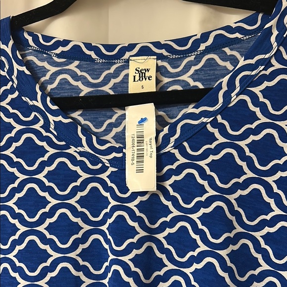 New Sew In Love Blue‎ and White Geometric Short Sleeve Tee - Picture 3 of 5